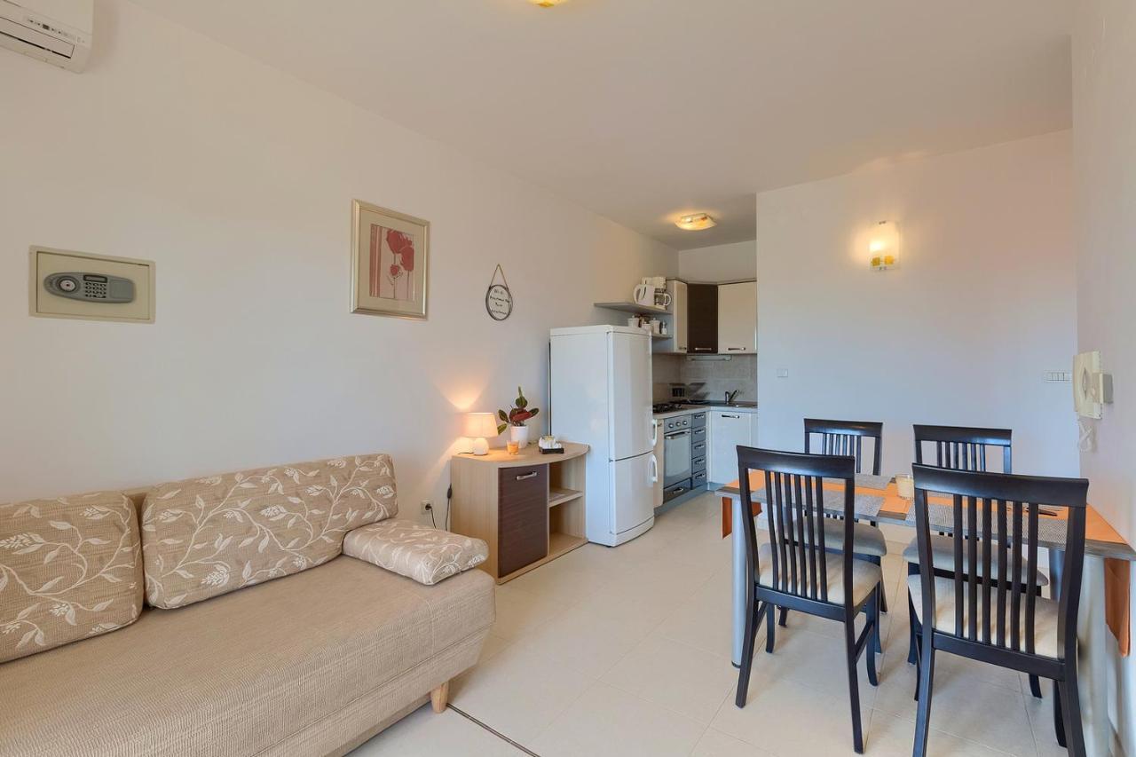 Apartments Boris 771 Fažana Dış mekan fotoğraf
